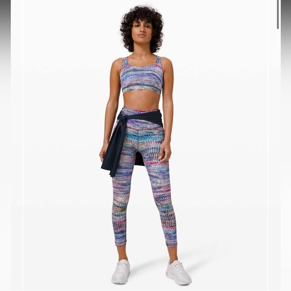 Lululemon Wunder Train High-Rise Tight 25"
Digital Oasis White Multi Size 6
